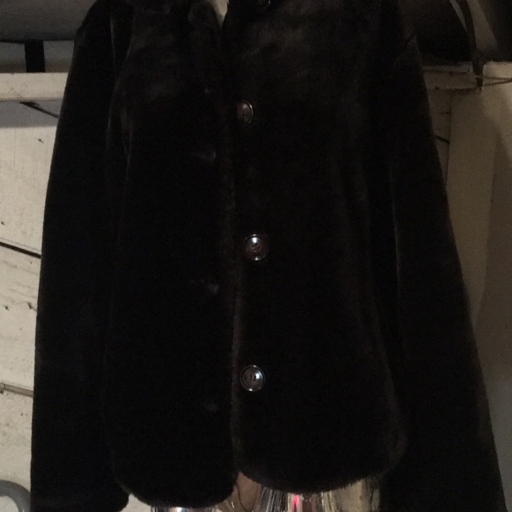 Jacket 🧥 - Picture 3 of 6